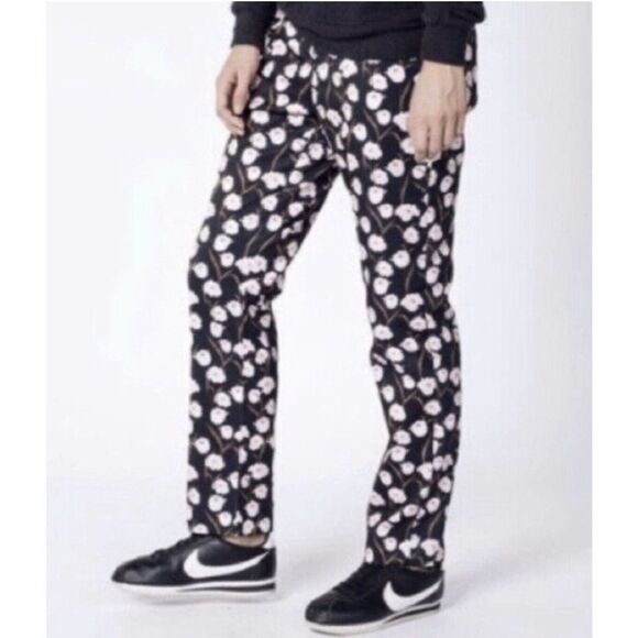 WildFang Empower Trouser NWT Size 18 Floral Blooms Pattern Ankle Length Pants - Picture 2 of 11